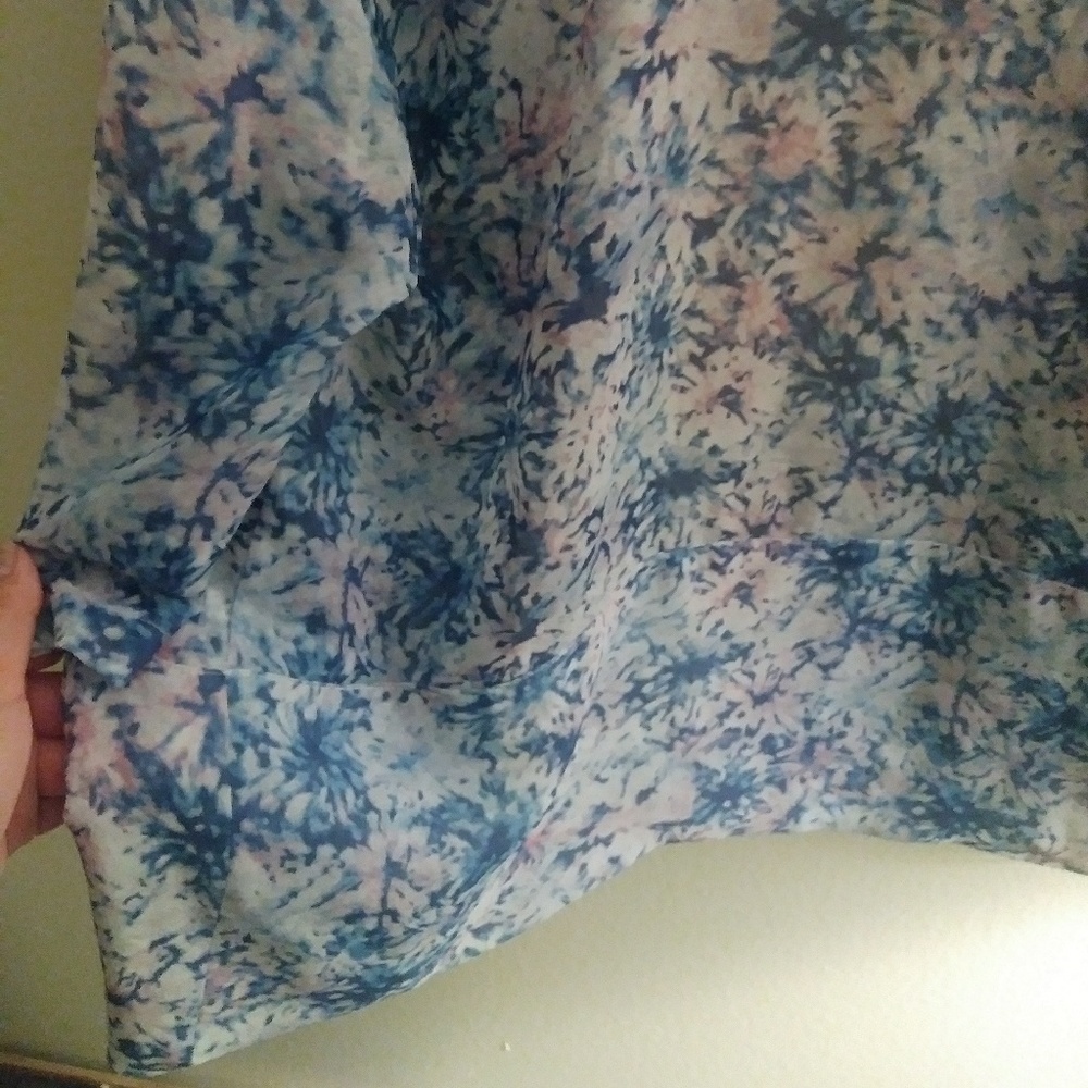 Floral shall - Picture 2 of 3